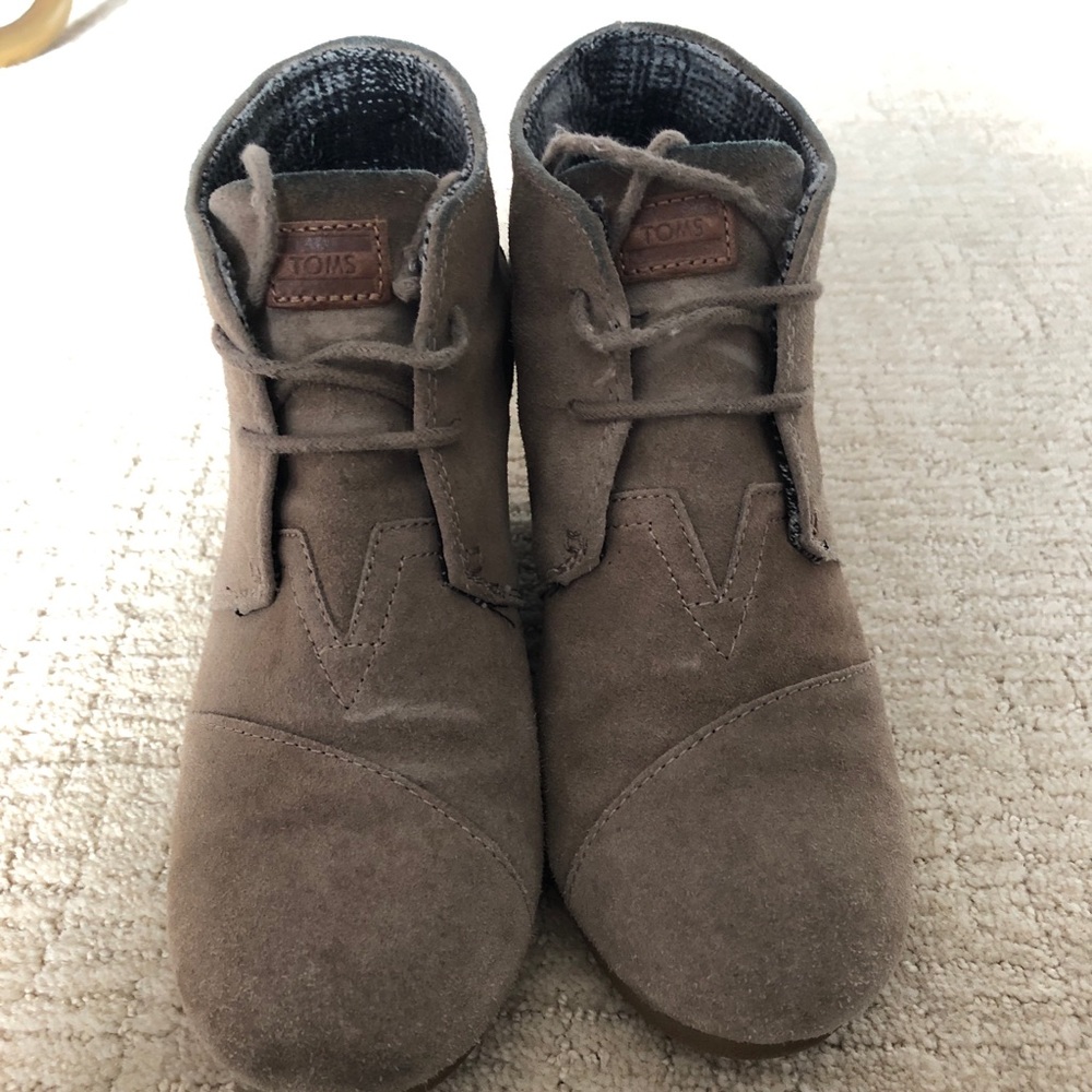 Toms Suede Wedges